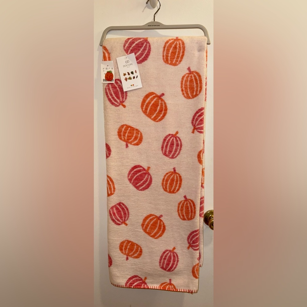 Docofil Reversible Pumpkin Blanket / Throw